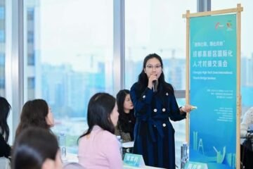 Lawyer Fan Zhang Speaks at Chengdu High-Tech Global Talent Exchange Forum, Enhancing Legal Readiness for International Business